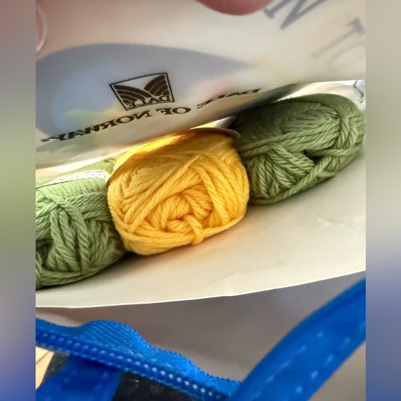 Dale of Norway Learn to Knit kit - Picture 7 of 8